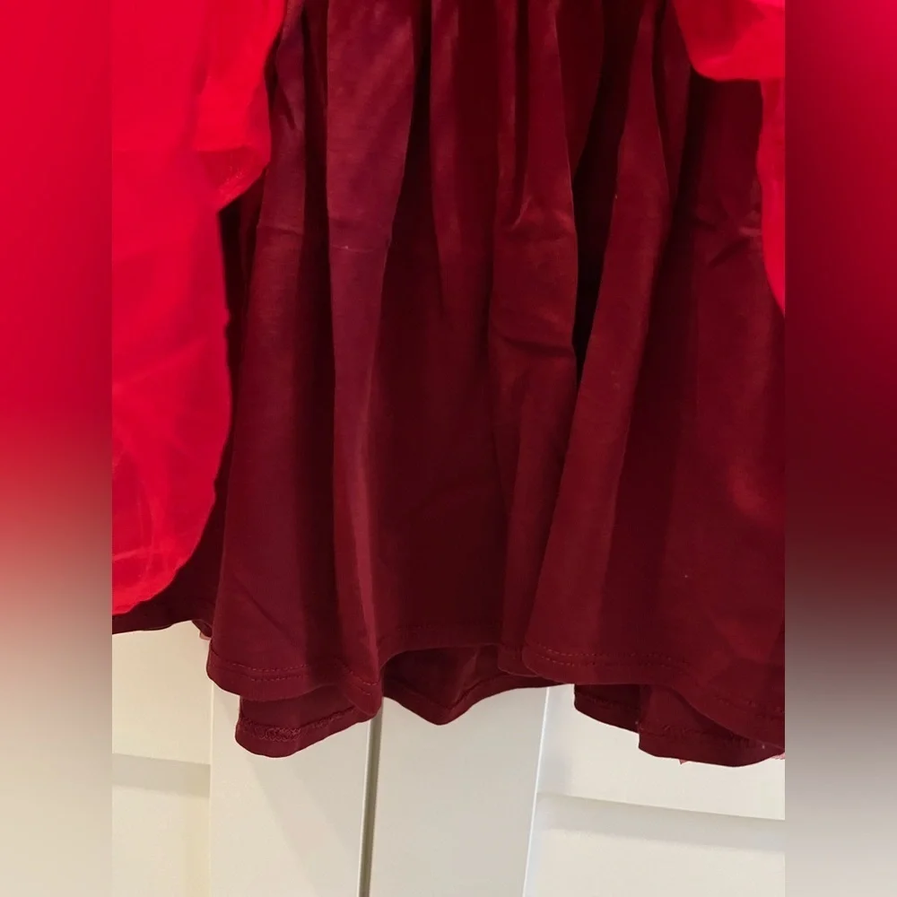 Gymboree XS (4) holiday tulle skirt in dark red
